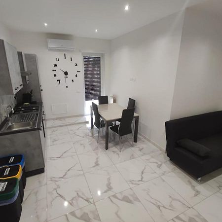 Intero Appartamento Casa Vacanze "Il Pino" Roma Infernetto Ngoại thất bức ảnh